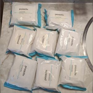 Lot of 8 new proactiv cleansing wipes